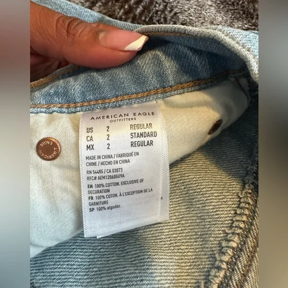 American Eagle Outfitters 90s Straight Style Jeans Sz 2 - Picture 5 of 11
